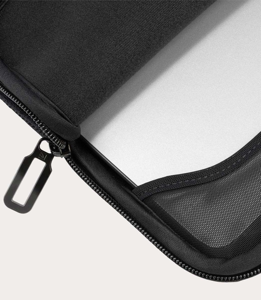 Velvet Sleeve for Laptop 15.6i MacBook Pro 16i Black - Image 2